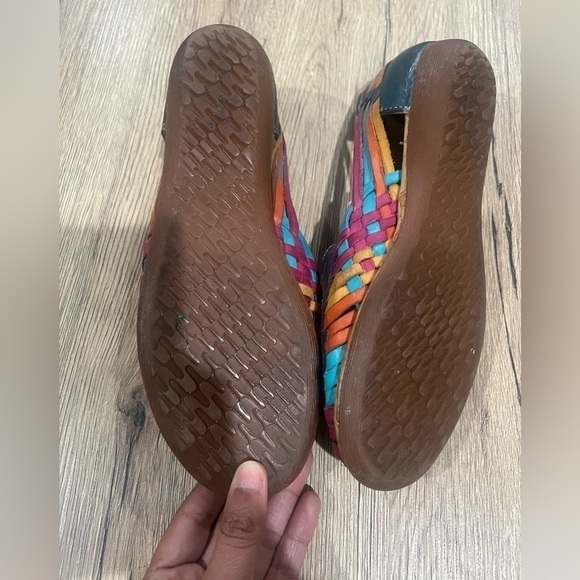 colorful huaraches size 7 - Picture 2 of 6